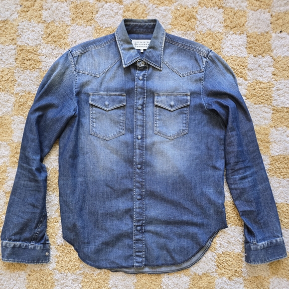 2016 Chambray Shirt